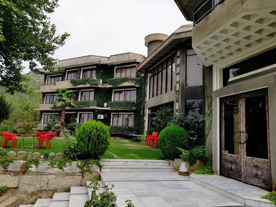 Rock City Resort Mingora Экстерьер фото