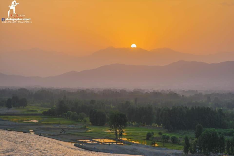 Rock City Resort Mingora Экстерьер фото