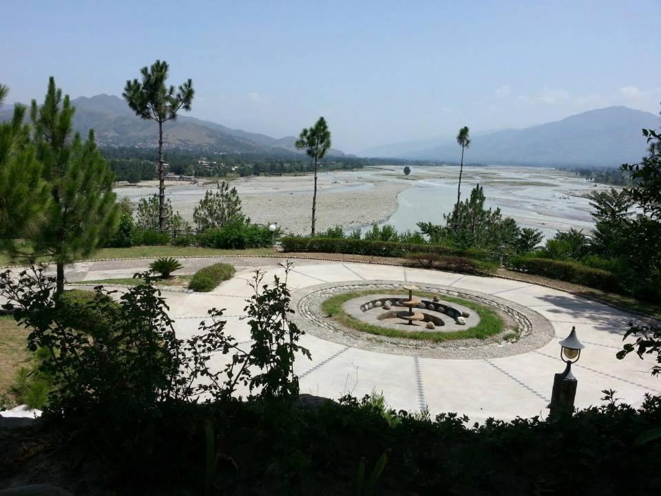 Rock City Resort Mingora Экстерьер фото